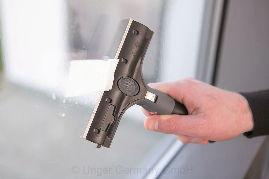Unger Ergotec Ninja Combo (Holster with 6″ Ninja Scraper)